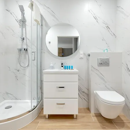 Airport Comfy By Bookinghost